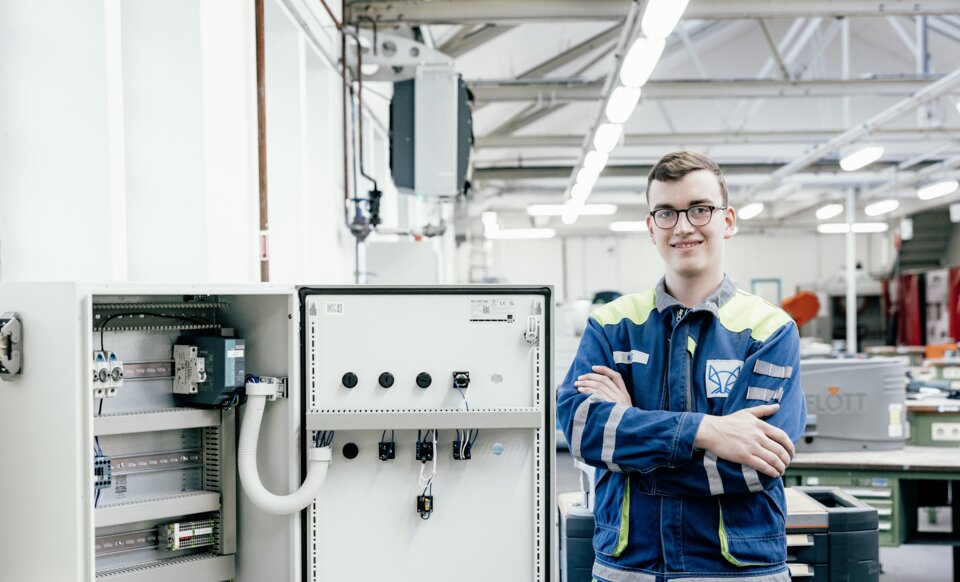 Electronics technician for automation technology - OTTO FUCHS KG